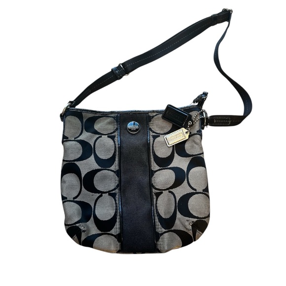 Coach Signature monogram C Crossbody
Purse Vintage F21905 Bag - Picture 1 of 5